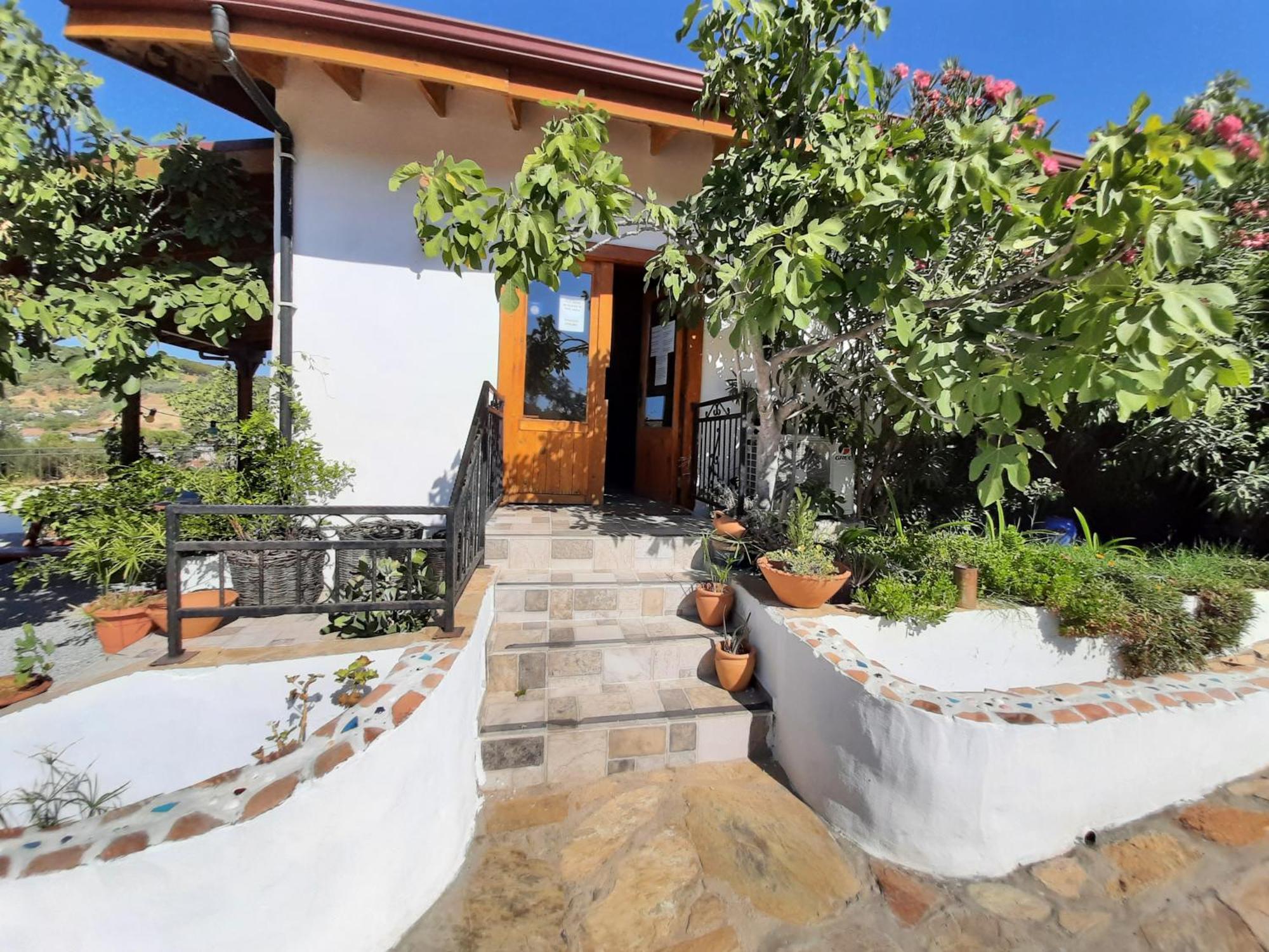 Guest house Ionia *