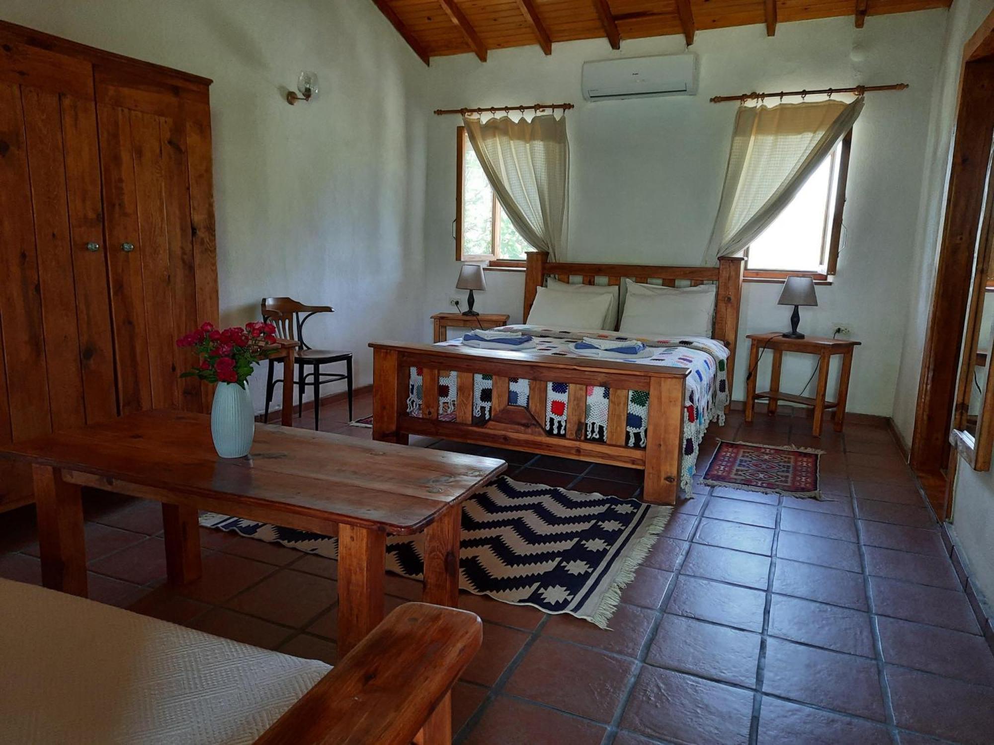 Guest house Ionia *